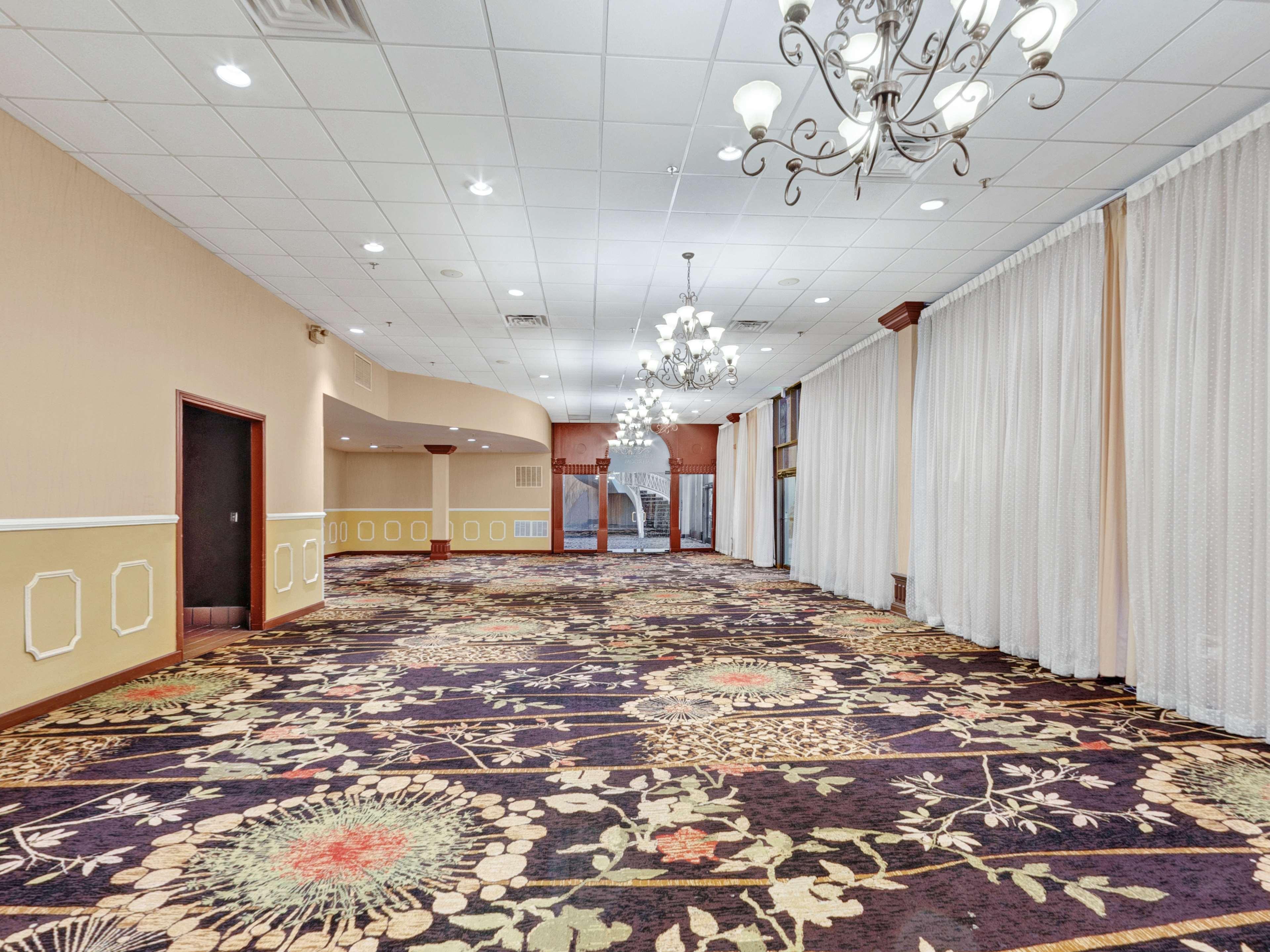 Doubletree By Hilton Charlottesville Exteriér fotografie